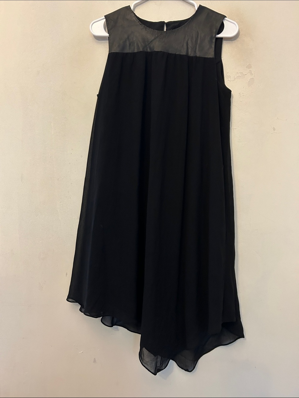 DKNY Sleeveless Black A-Line Chiffon Asymmetrical dress Size S EUC